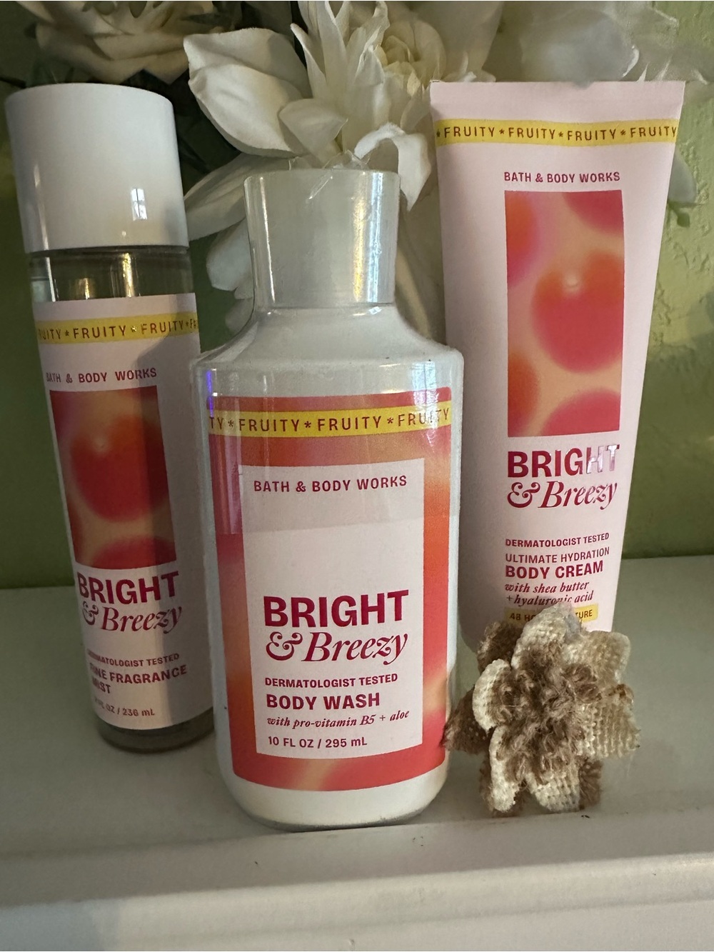 Bath & Body Works Bright & Breezy Body Wash — Pink & White